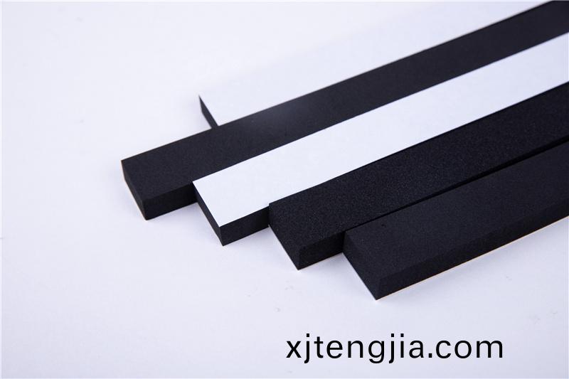 CR減震(zhen)保(bao)溫條(tiao)